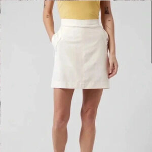 ATHLETA ~ Cream Vienna Cargo Skort